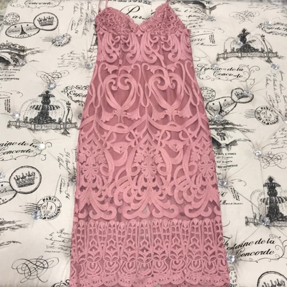 Bardot Gia Lace Pencil Dress - Picture 4 of 7